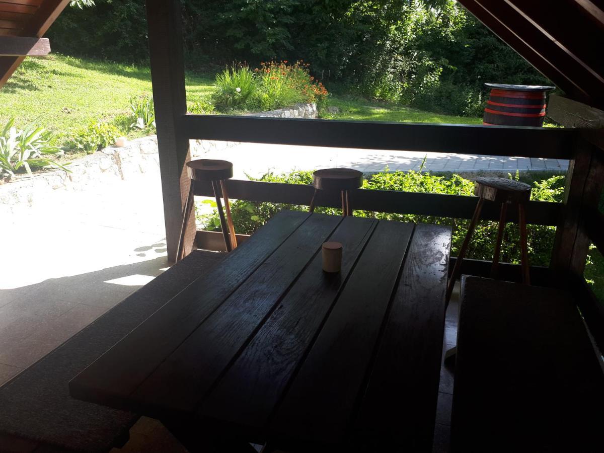 Ferienwohnung Cesargradska Klet Tuhelj Exterior foto